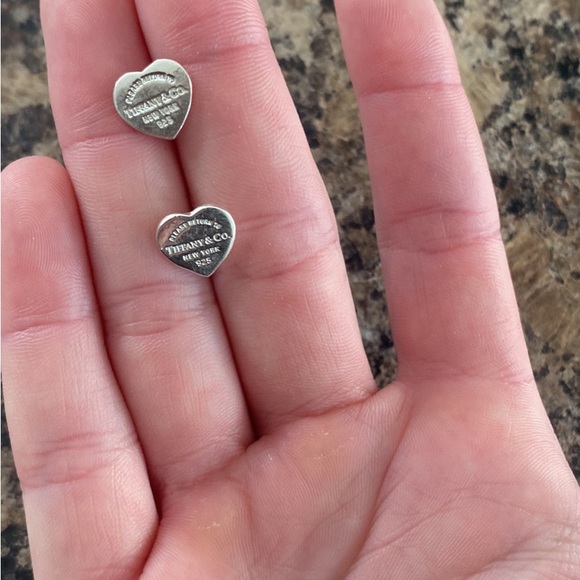 Tiffany & co earrings, makes for perfect Christmas gift